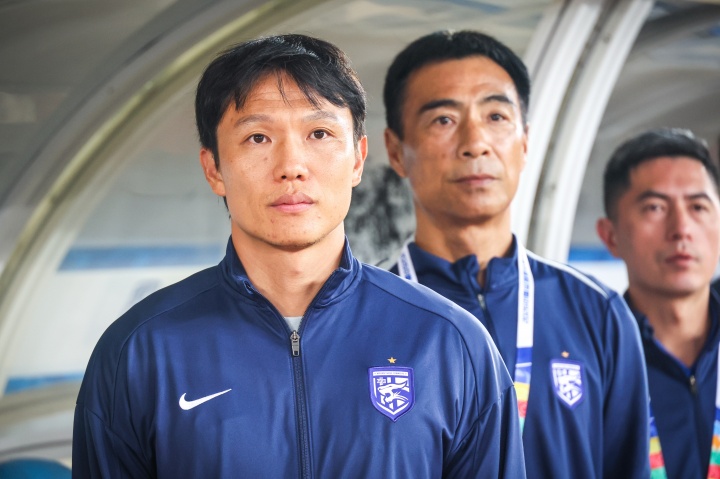李玮锋评三镇:人员配置还行,但总折腾教练换来换去就出问题了 李玮锋评三镇:人员配置还行,但总折腾教练换来换去就出问题了