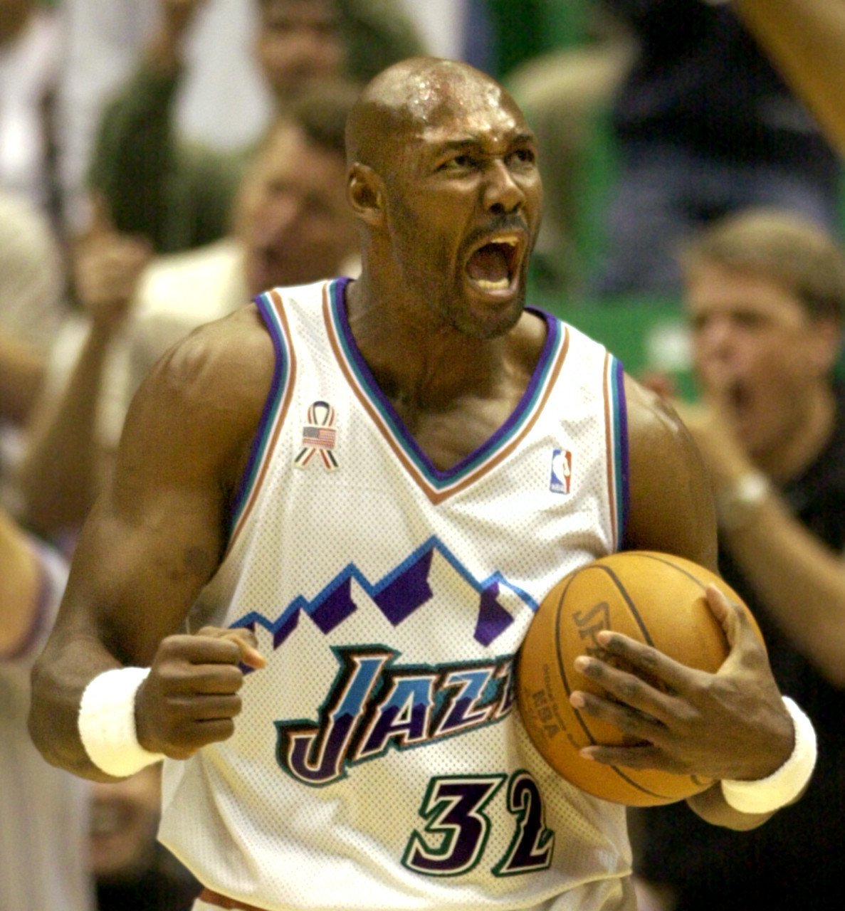 历史前十大逆转都有哪些队?最多逆转36分 一狠人砍60分率队赢球 历史前十大逆转都有哪些队?最多逆转36分 一狠人砍60分率队赢球